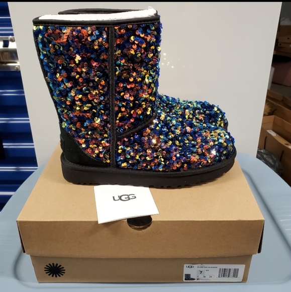 UGG Shoes - LAST PAIR! UGG Black Stellar Sequin Boots